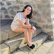 Profesora de Educación Primaria con muchas ganas de trabajar y aprender al mismo tiempo. Chica responsable, alegre, amable, trabajadora, responsable, paciente y positiva